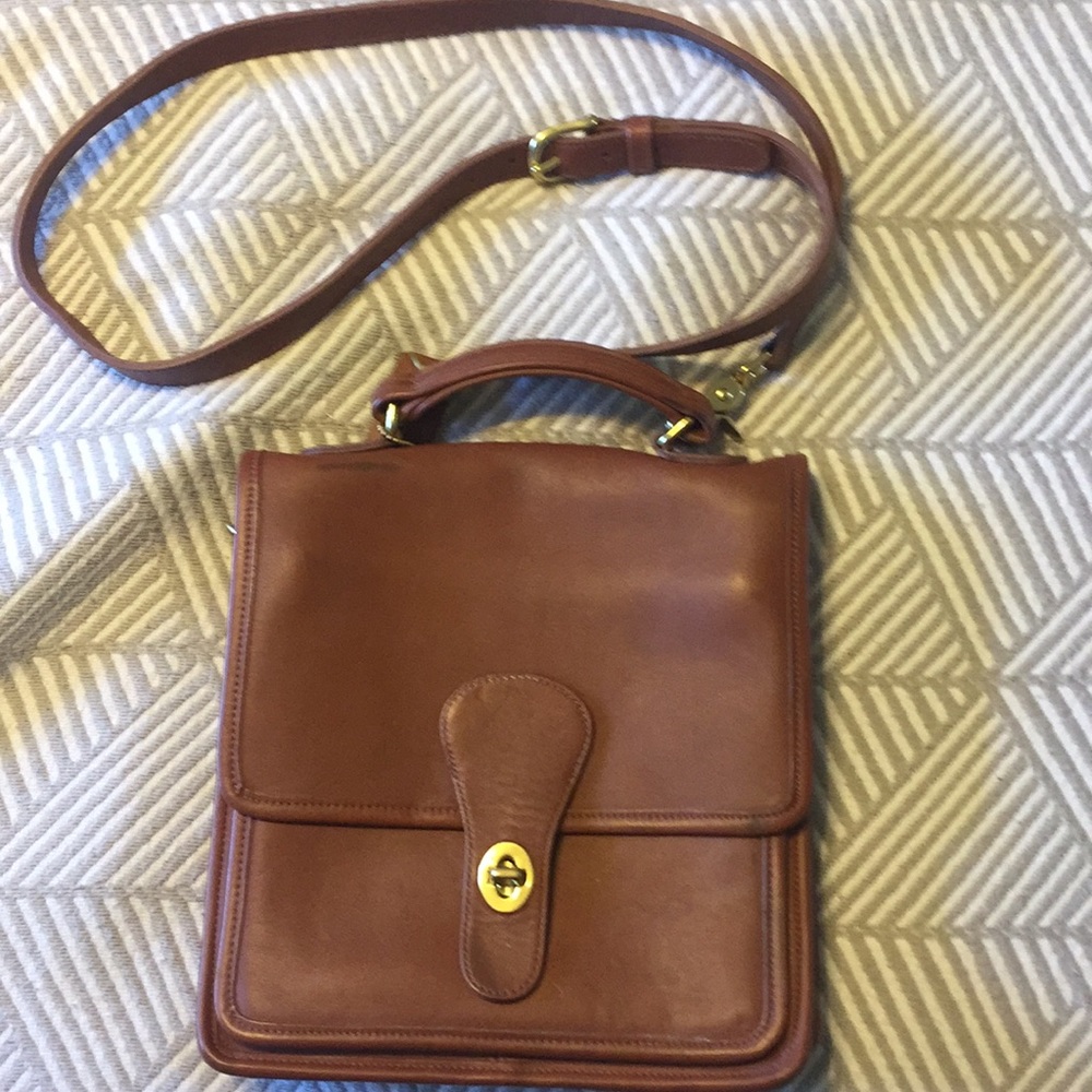 Vintage Coach crossbody purse